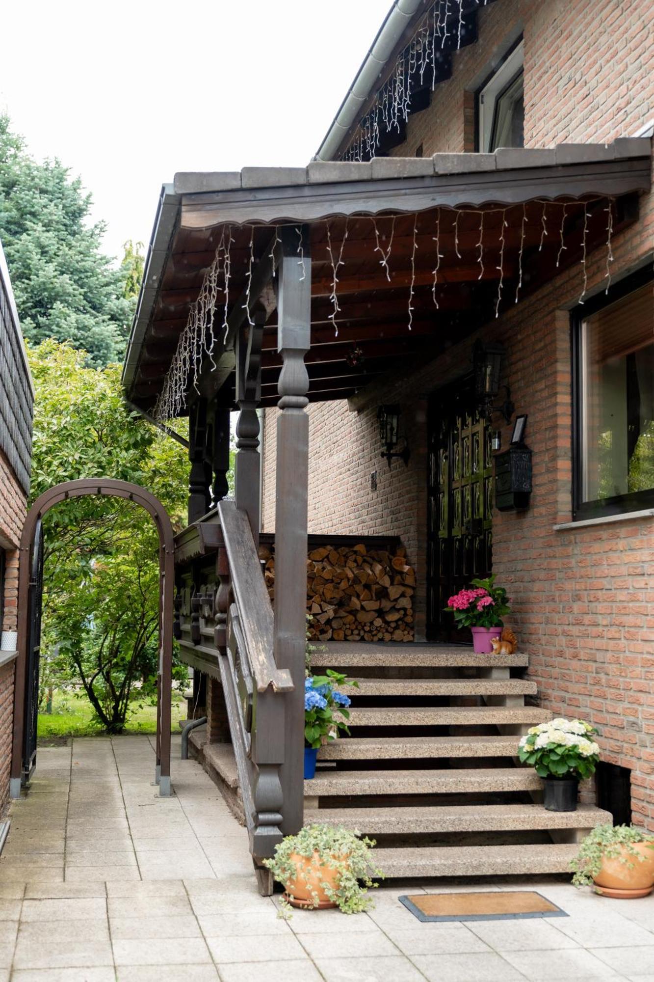 Hotel Zum Hahn Garbsen Exterior photo